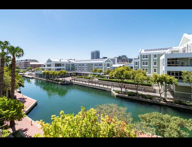 2 BEDROOM APARTMENT FOR SALE IN WATERFRONT
